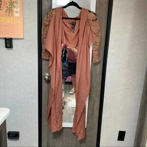 1042 La Perla Lace Arm Warmer